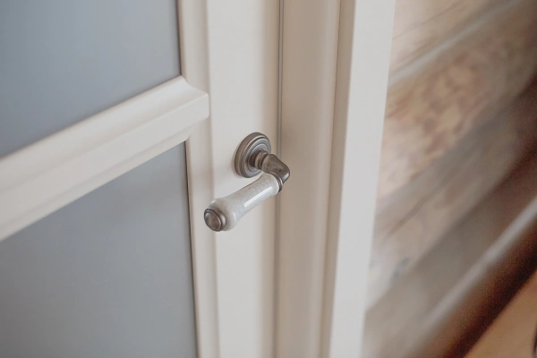 Ручка дверная UMBERTO MH-41-CLASSIC OMS/GR раздельная на круглой розетке, цвет старое матовое серебро/серый, ЦАМ